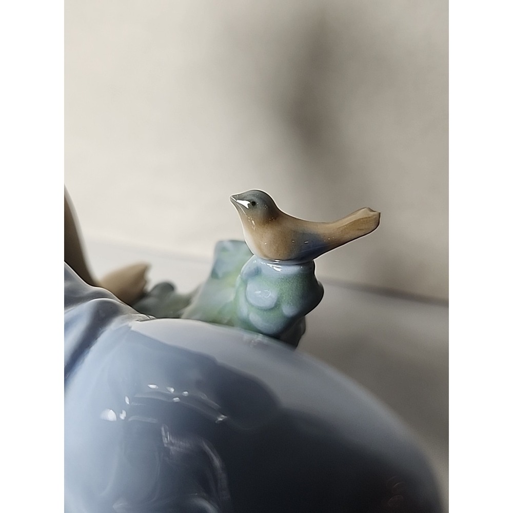 VTG Nao by Lladro '92 Porcelain Sculptur Listening to the Birds' Songs Retired - Picture 4 of 10